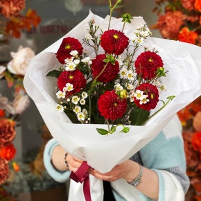 Букет "Марс" из георгин и хамелациума в Лыткарино