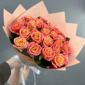 Букет из 25 роз Мисс Пигги (50 см) в Лыткарино