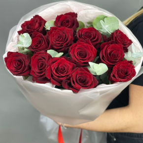 Букет из 13 роз Эквадор Эксплорер (60 см) в Лыткарино