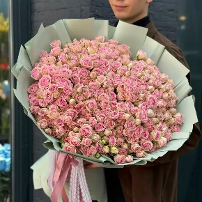 Букет из 101  нежно -розовой кустовой розы (70 см) в Лыткарино