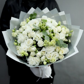 Букет "Маскарпоне" из роз, диантусов, эустом и гиперикума в Лыткарино