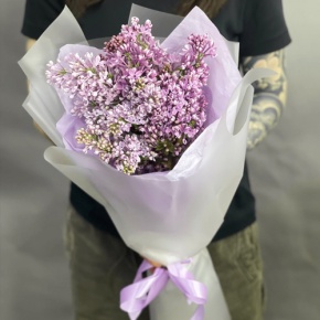 Букет из 9 веток ароматной сирени в Лыткарино