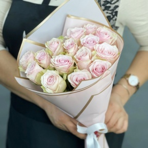 Букет из 15 пудровых роз Кения (40 см) в Лыткарино