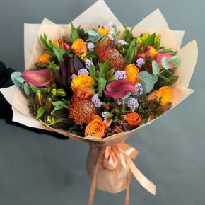 Букет "Даниэлла" из калл, роз, гиперикума, сафари, капса и лейко в Лыткарино