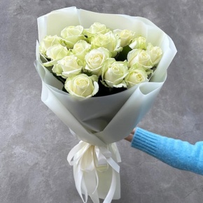 Букет "Умка" из 15 белых роз (50 см) в Лыткарино