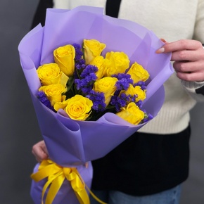 Букет "Лейкерс" из лимонных роз и статицы в Лыткарино