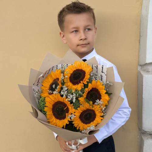 Букет на 1 сентября из 5 подсолнухов и лимониума в Лыткарино