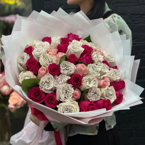Микс из 51 Эквадорской розы "Малиновый лед" в Лыткарино